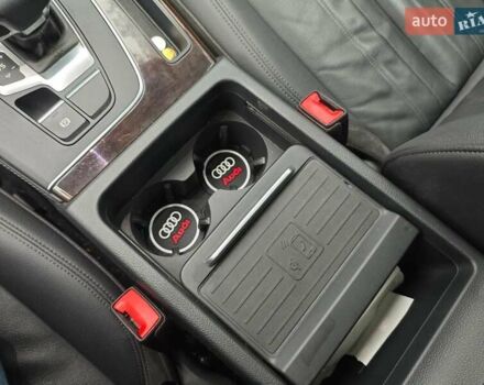 Серый Ауди Ку 5, объемом двигателя 1.98 л и пробегом 101 тыс. км за 31500 $, фото 6 на Automoto.ua