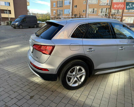 Серый Ауди Ку 5, объемом двигателя 1.97 л и пробегом 85 тыс. км за 38000 $, фото 5 на Automoto.ua