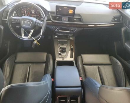 Серый Ауди Ку 5, объемом двигателя 1.98 л и пробегом 70 тыс. км за 9000 $, фото 7 на Automoto.ua