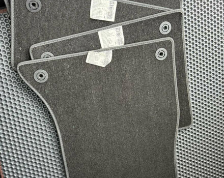 Серый Ауди Ку 5, объемом двигателя 1.98 л и пробегом 112 тыс. км за 25500 $, фото 36 на Automoto.ua