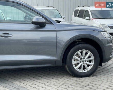 Серый Ауди Ку 5, объемом двигателя 1.97 л и пробегом 204 тыс. км за 28400 $, фото 3 на Automoto.ua