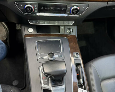 Серый Ауди Ку 5, объемом двигателя 2 л и пробегом 148 тыс. км за 27500 $, фото 17 на Automoto.ua