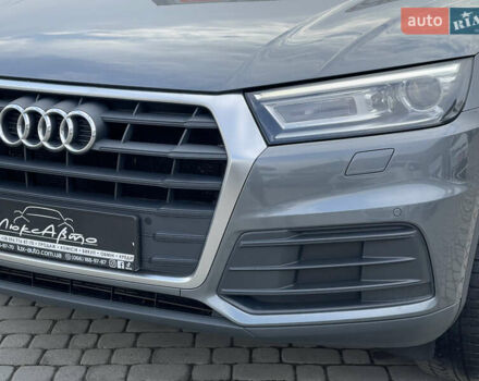 Серый Ауди Ку 5, объемом двигателя 1.97 л и пробегом 204 тыс. км за 28400 $, фото 4 на Automoto.ua