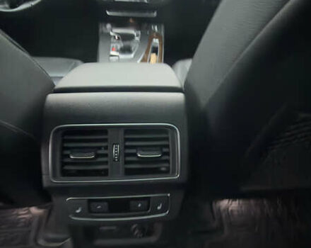 Серый Ауди Ку 5, объемом двигателя 1.98 л и пробегом 103 тыс. км за 28999 $, фото 12 на Automoto.ua