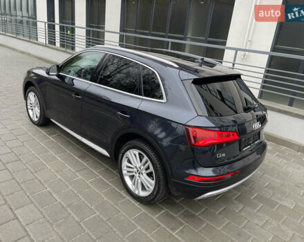 Сірий Ауді Ку 5, об'ємом двигуна 2 л та пробігом 300 тис. км за 19900 $, фото 13 на Automoto.ua