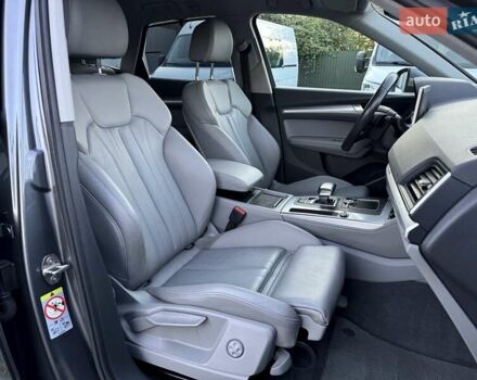 Сірий Ауді Ку 5, об'ємом двигуна 2 л та пробігом 220 тис. км за 29900 $, фото 35 на Automoto.ua