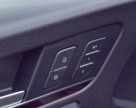 Серый Ауди Ку 5, объемом двигателя 1.98 л и пробегом 103 тыс. км за 28999 $, фото 16 на Automoto.ua