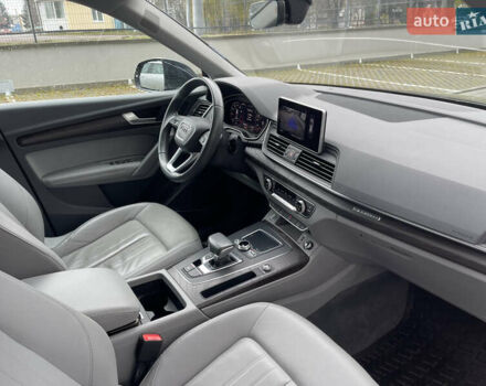 Сірий Ауді Ку 5, об'ємом двигуна 2 л та пробігом 300 тис. км за 21000 $, фото 28 на Automoto.ua