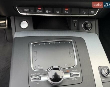 Серый Ауди Ку 5, объемом двигателя 2.97 л и пробегом 71 тыс. км за 53500 $, фото 37 на Automoto.ua