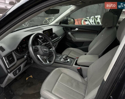 Серый Ауди Ку 5, объемом двигателя 2 л и пробегом 129 тыс. км за 19200 $, фото 11 на Automoto.ua