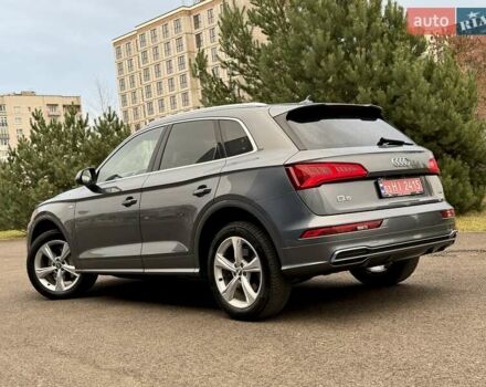 Сірий Ауді Ку 5, об'ємом двигуна 2 л та пробігом 220 тис. км за 29900 $, фото 11 на Automoto.ua