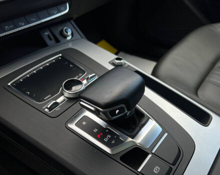 Серый Ауди Ку 5, объемом двигателя 2 л и пробегом 138 тыс. км за 44999 $, фото 14 на Automoto.ua