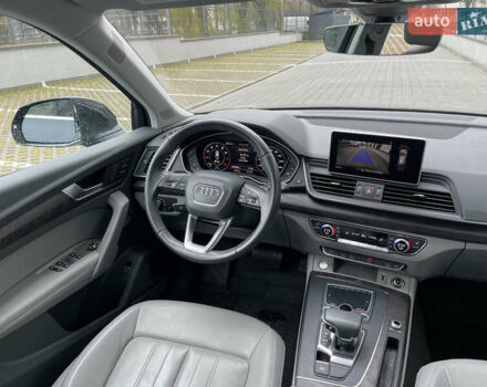 Сірий Ауді Ку 5, об'ємом двигуна 2 л та пробігом 300 тис. км за 21000 $, фото 25 на Automoto.ua