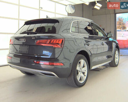 Серый Ауди Ку 5, объемом двигателя 1.98 л и пробегом 57 тыс. км за 9100 $, фото 3 на Automoto.ua