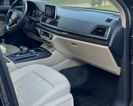 Серый Ауди Ку 5, объемом двигателя 1.98 л и пробегом 116 тыс. км за 29300 $, фото 9 на Automoto.ua