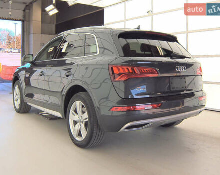 Серый Ауди Ку 5, объемом двигателя 1.98 л и пробегом 57 тыс. км за 9100 $, фото 5 на Automoto.ua