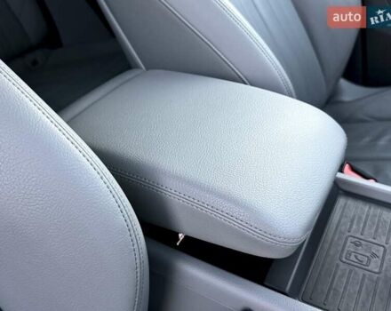 Сірий Ауді Ку 5, об'ємом двигуна 2 л та пробігом 220 тис. км за 29900 $, фото 43 на Automoto.ua