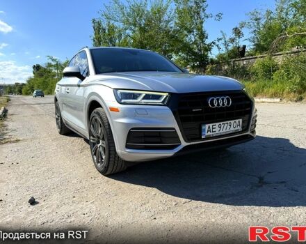 Сірий Ауді Ку 5, об'ємом двигуна 2 л та пробігом 126 тис. км за 28000 $, фото 2 на Automoto.ua