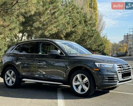 Сірий Ауді Ку 5, об'ємом двигуна 1.98 л та пробігом 63 тис. км за 27900 $, фото 2 на Automoto.ua