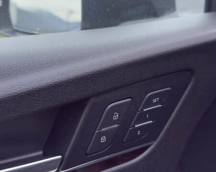 Серый Ауди Ку 5, объемом двигателя 1.98 л и пробегом 103 тыс. км за 28999 $, фото 17 на Automoto.ua