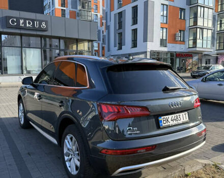 Серый Ауди Ку 5, объемом двигателя 1.98 л и пробегом 168 тыс. км за 23400 $, фото 1 на Automoto.ua