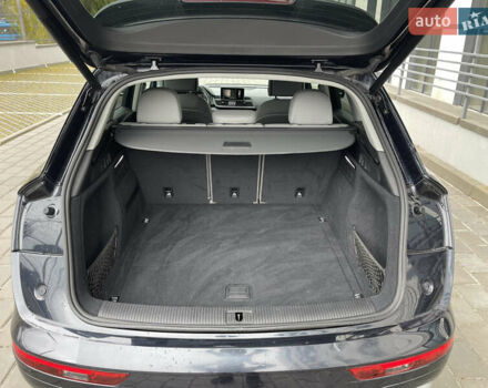 Сірий Ауді Ку 5, об'ємом двигуна 2 л та пробігом 300 тис. км за 19900 $, фото 41 на Automoto.ua