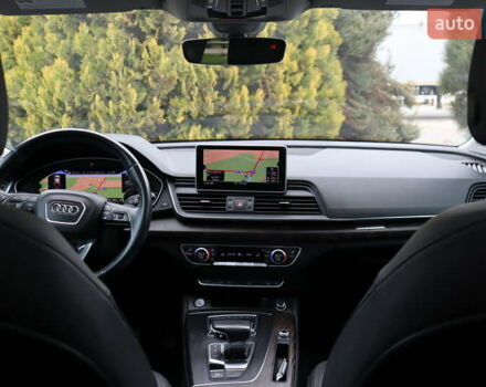 Серый Ауди Ку 5, объемом двигателя 1.98 л и пробегом 164 тыс. км за 37500 $, фото 7 на Automoto.ua