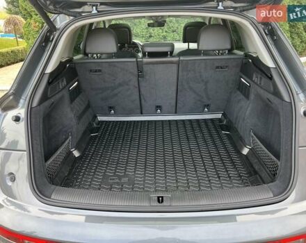 Серый Ауди Ку 5, объемом двигателя 0 л и пробегом 104 тыс. км за 27500 $, фото 30 на Automoto.ua