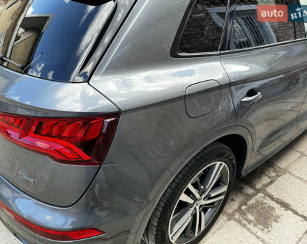 Серый Ауди Ку 5, объемом двигателя 2 л и пробегом 204 тыс. км за 29500 $, фото 20 на Automoto.ua