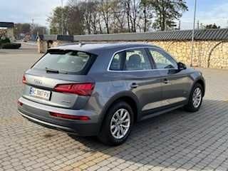 Серый Ауди Ку 5, объемом двигателя 2 л и пробегом 170 тыс. км за 31700 $, фото 1 на Automoto.ua