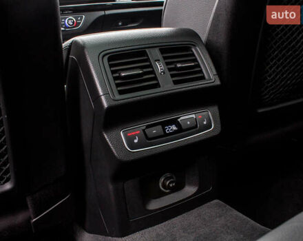 Сірий Ауді Ку 5, об'ємом двигуна 2 л та пробігом 149 тис. км за 31000 $, фото 60 на Automoto.ua