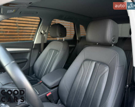 Серый Ауди Ку 5, объемом двигателя 1.98 л и пробегом 30 тыс. км за 52000 $, фото 21 на Automoto.ua