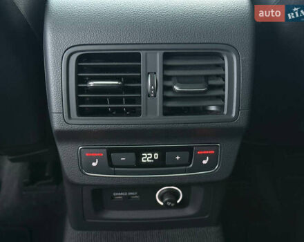 Серый Ауди Ку 5, объемом двигателя 2 л и пробегом 84 тыс. км за 37500 $, фото 26 на Automoto.ua