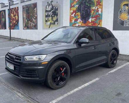 Серый Ауди Ку 5, объемом двигателя 1.98 л и пробегом 70 тыс. км за 37300 $, фото 5 на Automoto.ua