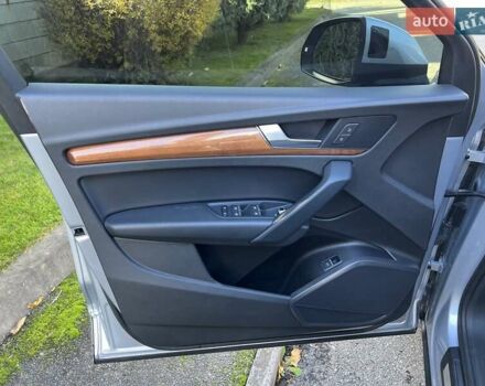 Сірий Ауді Ку 5, об'ємом двигуна 2 л та пробігом 77 тис. км за 29900 $, фото 8 на Automoto.ua