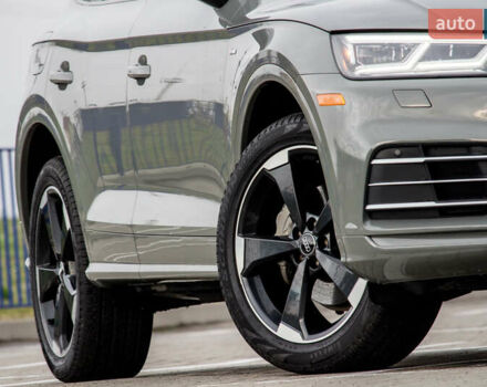 Сірий Ауді Ку 5, об'ємом двигуна 2 л та пробігом 149 тис. км за 31000 $, фото 2 на Automoto.ua