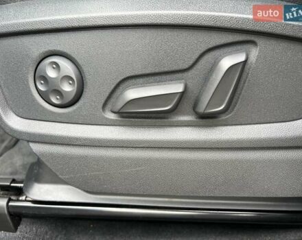 Серый Ауди Ку 5, объемом двигателя 0 л и пробегом 104 тыс. км за 27500 $, фото 20 на Automoto.ua