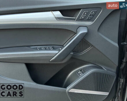 Серый Ауди Ку 5, объемом двигателя 1.98 л и пробегом 30 тыс. км за 52000 $, фото 17 на Automoto.ua