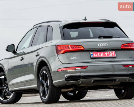 Сірий Ауді Ку 5, об'ємом двигуна 2 л та пробігом 149 тис. км за 31000 $, фото 3 на Automoto.ua