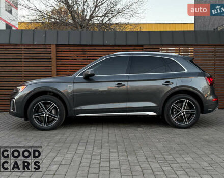 Серый Ауди Ку 5, объемом двигателя 1.98 л и пробегом 30 тыс. км за 52000 $, фото 3 на Automoto.ua