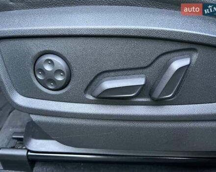 Сірий Ауді Ку 5, об'ємом двигуна 2 л та пробігом 104 тис. км за 26900 $, фото 12 на Automoto.ua