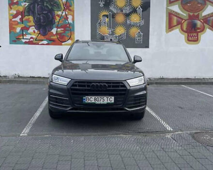 Серый Ауди Ку 5, объемом двигателя 1.98 л и пробегом 70 тыс. км за 37300 $, фото 3 на Automoto.ua