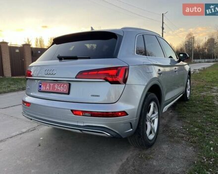 Сірий Ауді Ку 5, об'ємом двигуна 2 л та пробігом 77 тис. км за 28900 $, фото 4 на Automoto.ua