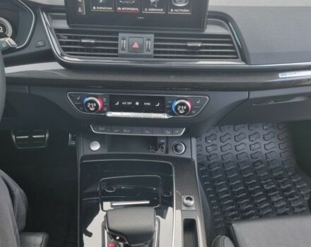 Ауди Ку 5 2020 в Харькове на Automoto.ua Серый Ауди Ку 5, объемом двигателя 2 л и пробегом 47 тыс. км за 45000 $, фото 7 на Automoto.ua