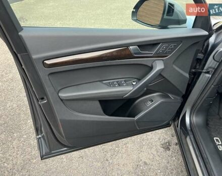 Серый Ауди Ку 5, объемом двигателя 0 л и пробегом 104 тыс. км за 27500 $, фото 15 на Automoto.ua