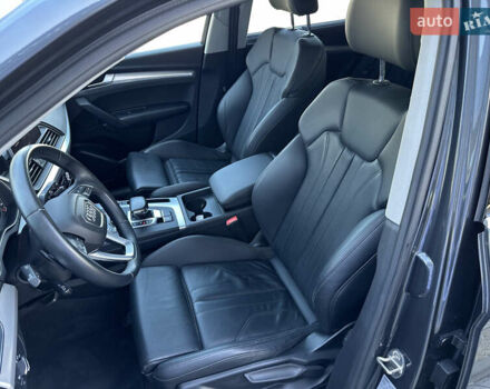 Серый Ауди Ку 5, объемом двигателя 1.97 л и пробегом 170 тыс. км за 32000 $, фото 29 на Automoto.ua