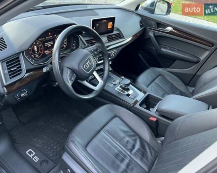 Сірий Ауді Ку 5, об'ємом двигуна 2 л та пробігом 104 тис. км за 26900 $, фото 13 на Automoto.ua