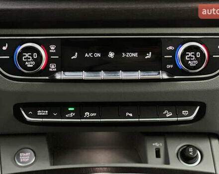 Серый Ауди Ку 5, объемом двигателя 1.98 л и пробегом 98 тыс. км за 36300 $, фото 16 на Automoto.ua