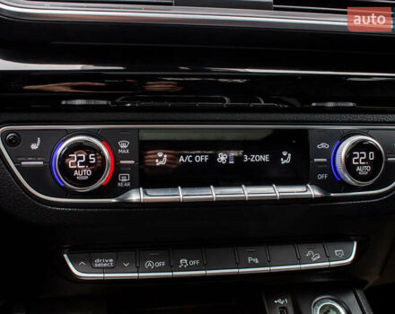 Сірий Ауді Ку 5, об'ємом двигуна 2 л та пробігом 149 тис. км за 31000 $, фото 61 на Automoto.ua