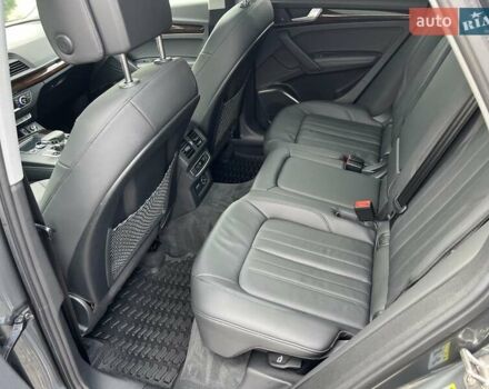 Серый Ауди Ку 5, объемом двигателя 0 л и пробегом 104 тыс. км за 27500 $, фото 27 на Automoto.ua